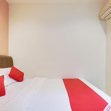 Oyo 90282 Hotel Taj Inn, Seksyen 7 Shah Alam Ngoại thất bức ảnh