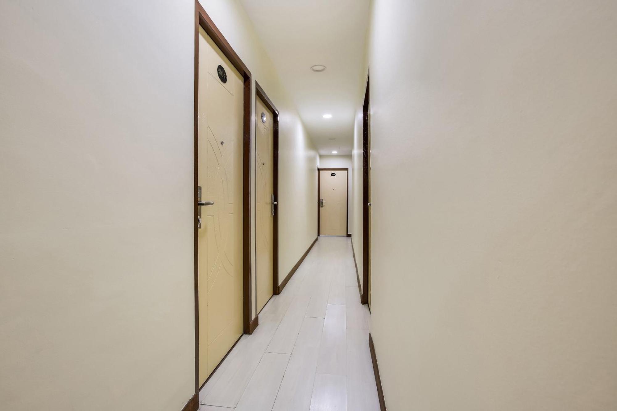 Oyo 90282 Hotel Taj Inn, Seksyen 7 Shah Alam Ngoại thất bức ảnh